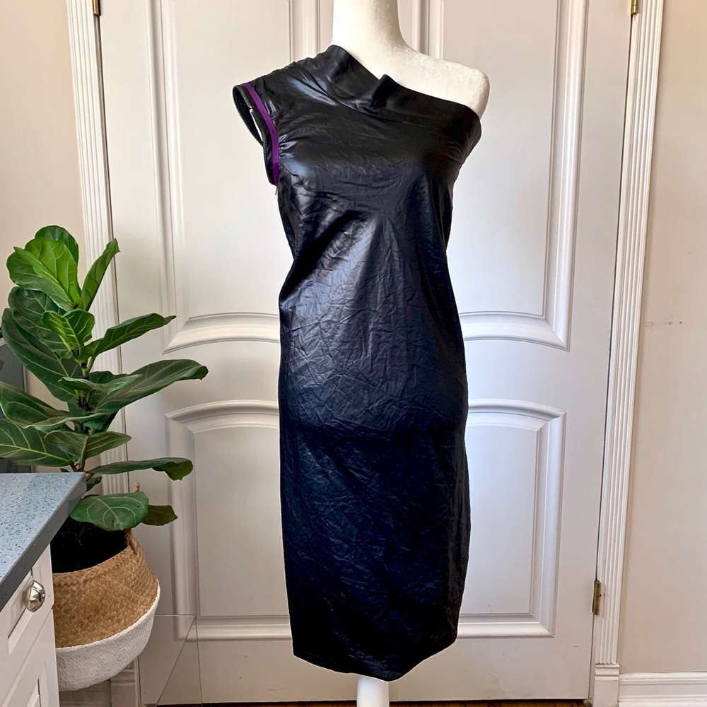 Alexander McQueen Black One Shoulder Dress